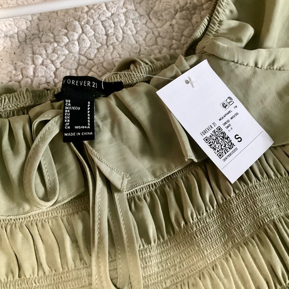 Shirted Puff Sleeve Dress from Forever 21 - Picture 8 of 8